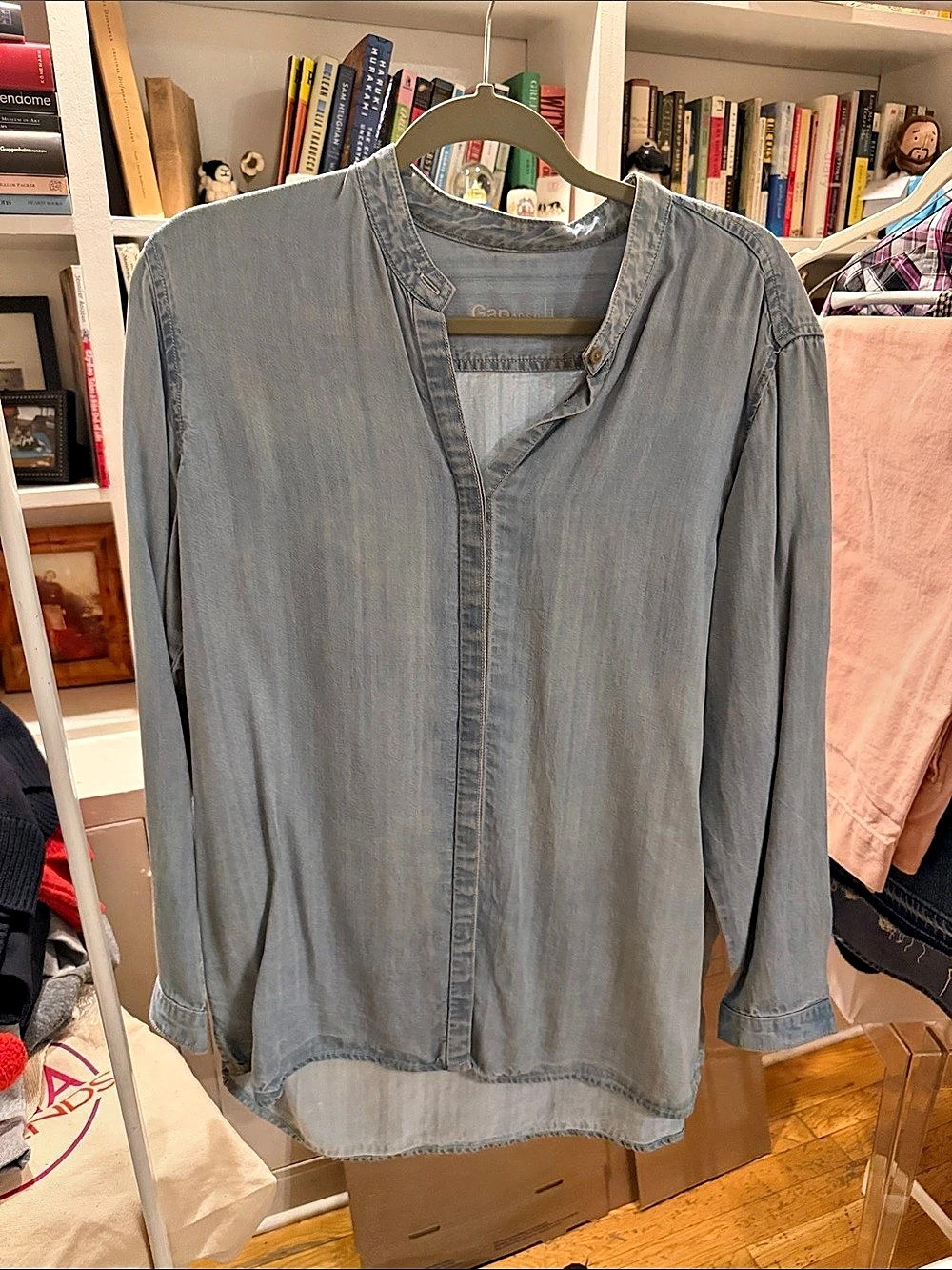 Gap Women's Chambray Button Down Blue Large